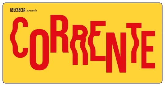 Banner amarelo de evento em que a 300 Noise esteve presente.